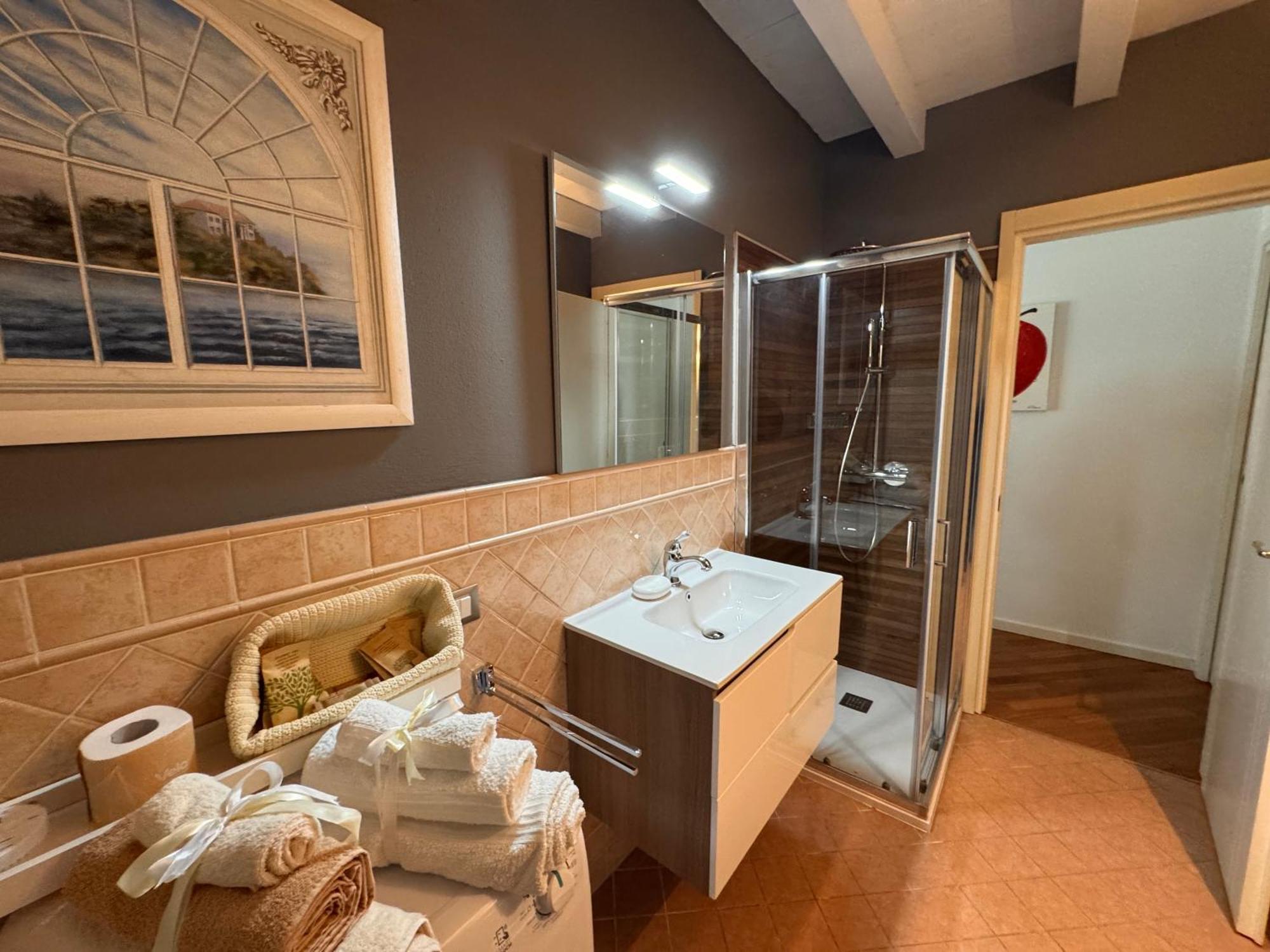 Desehouse Apartment เดเซนซาโนเดลการ์ดา ภายนอก รูปภาพ
